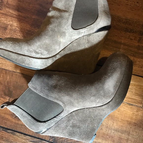 Jessica Simpson Taupe Wedge Booties in Size 6 - Picture 4 of 4
